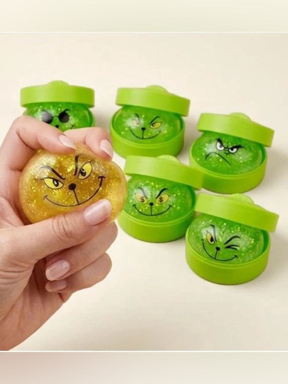 BRAND NEW WITH TAGS Grinch Mystery Squishy Fidget Toy